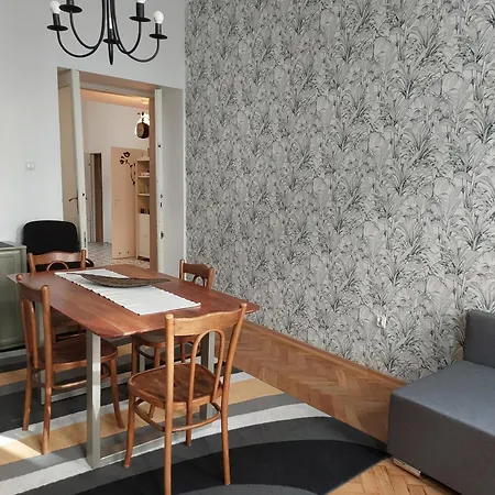 Apartman Mariacki Tower